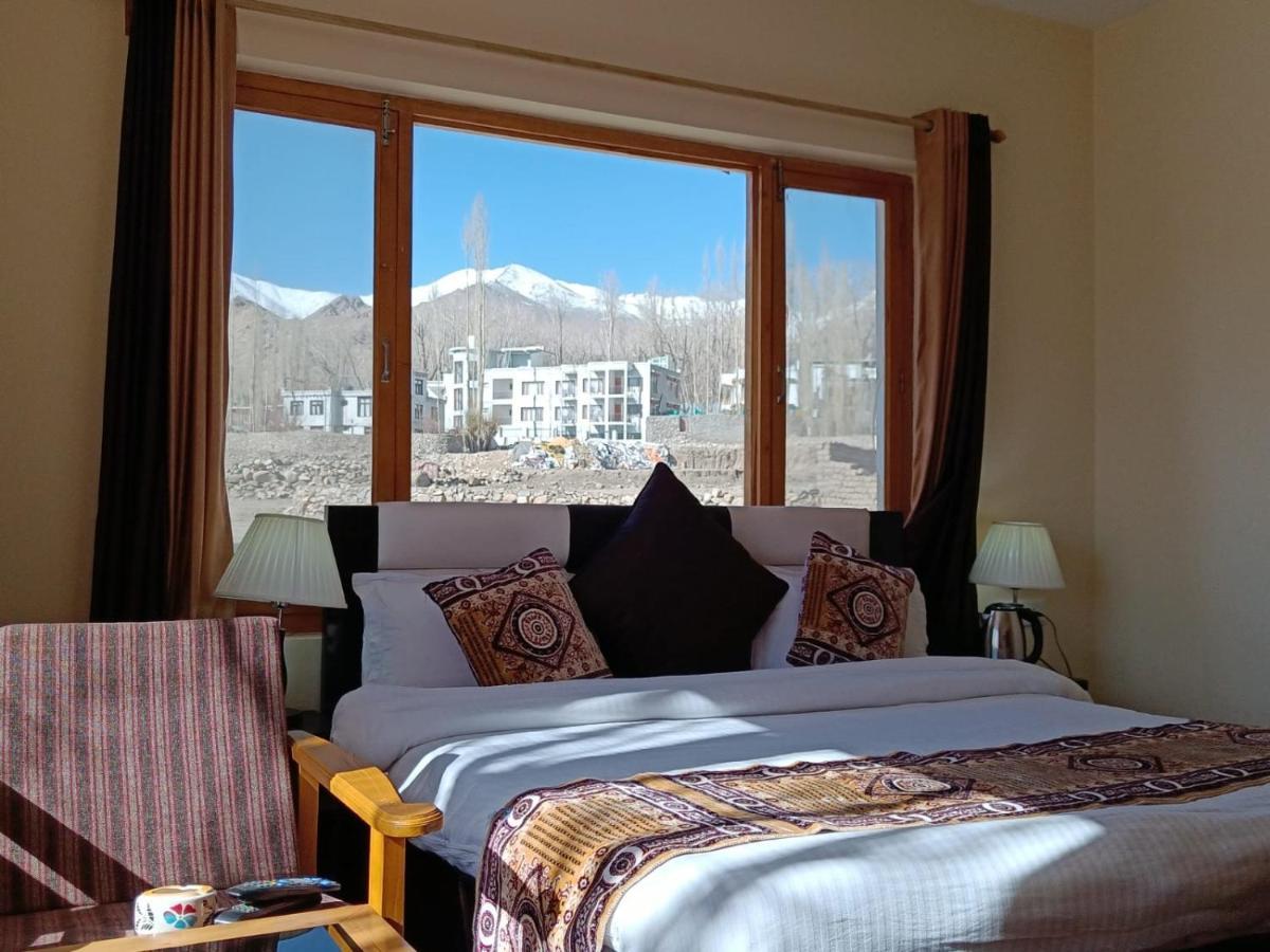 Glacier View Guest House Leh Esterno foto